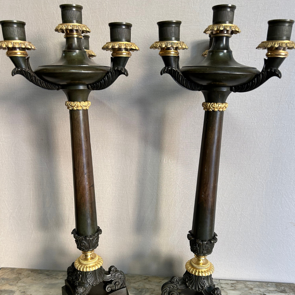 Coppia candelieri antichi bronzo patinato e dorato primi Ottocento