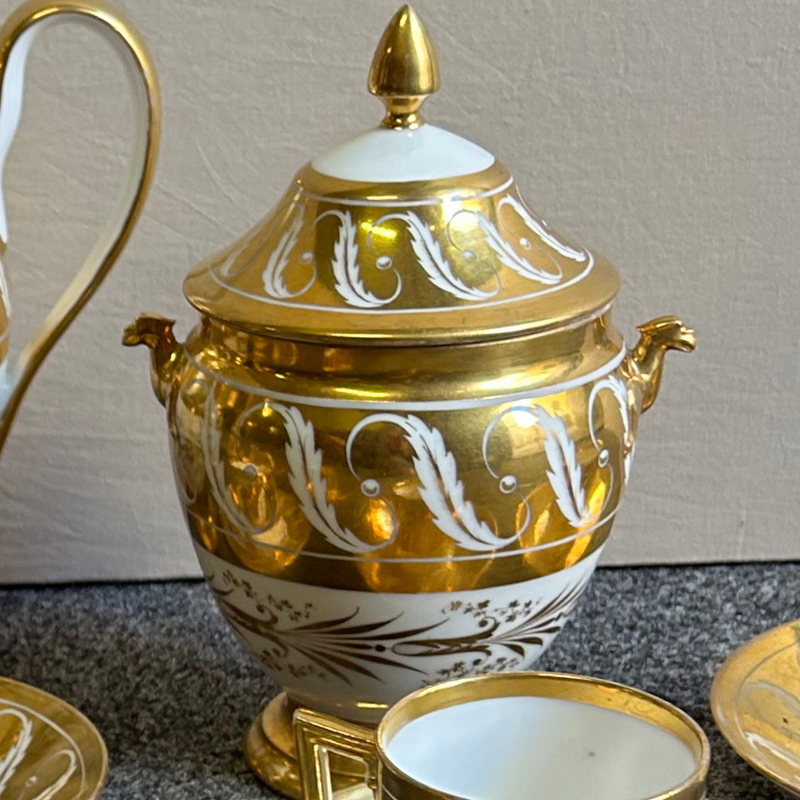 Oggetti d’antiquariato Impero in perfetto stato